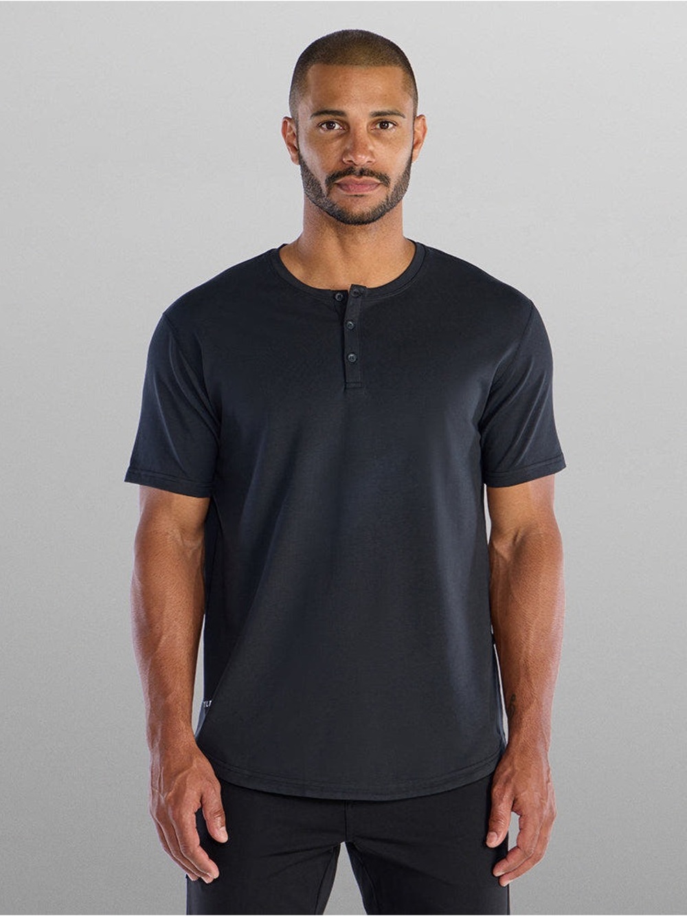 BYLT Drop Cut Short Sleeve Henley Mens Size Medium Black 3 Button Closure